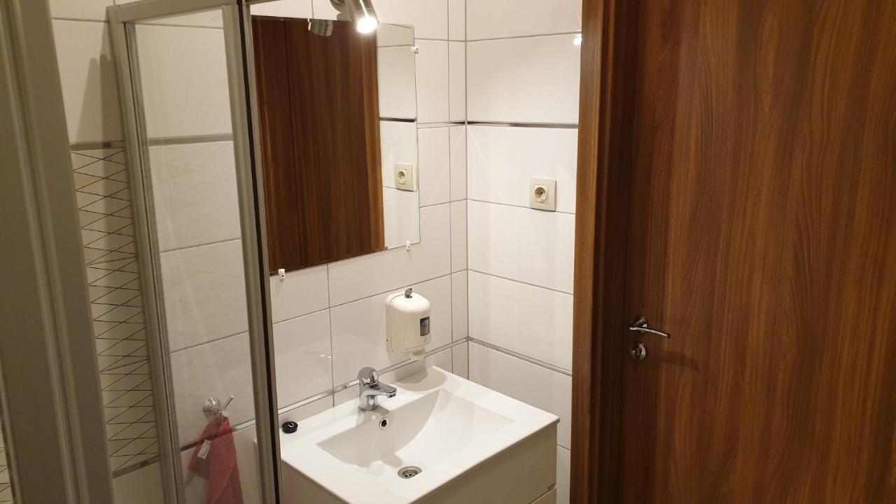 Buzavirag Apartmanhaz Балатонакалі Екстер'єр фото